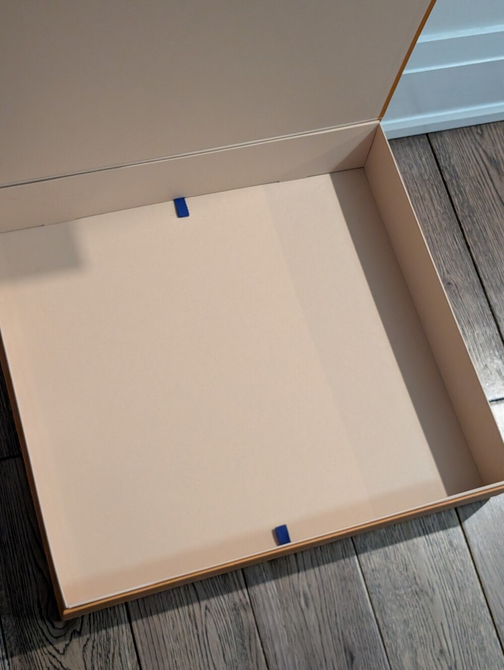 Louis Vuitton Large Box And Wrapping Ribbon ๐ - Picture 7 of 9